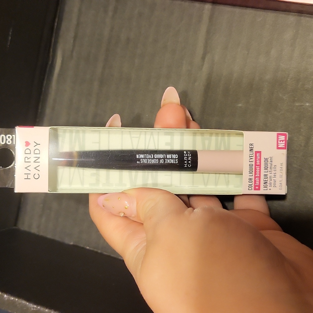 Makeup Bundle - Picture 5 of 6